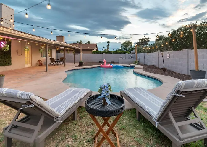 Spacious Scottsdale Getaway With Pool *