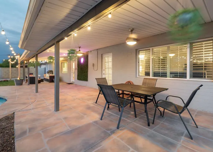Spacious Scottsdale Getaway With Pool Tempe